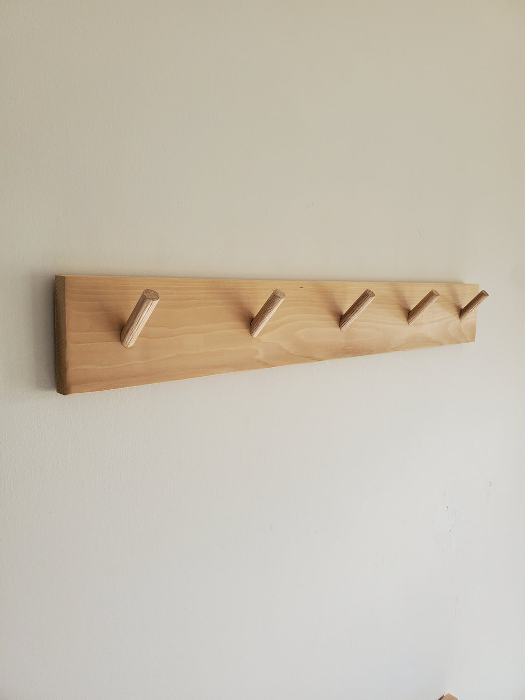 Shipping Included, 18" - 48" Nursery Angled Peg Rack Natural Cedar, Nursery Garment Rack, Wooden Nursery Peg Shelf, Entryway Coat Rack, Bathroom Towel Hanger