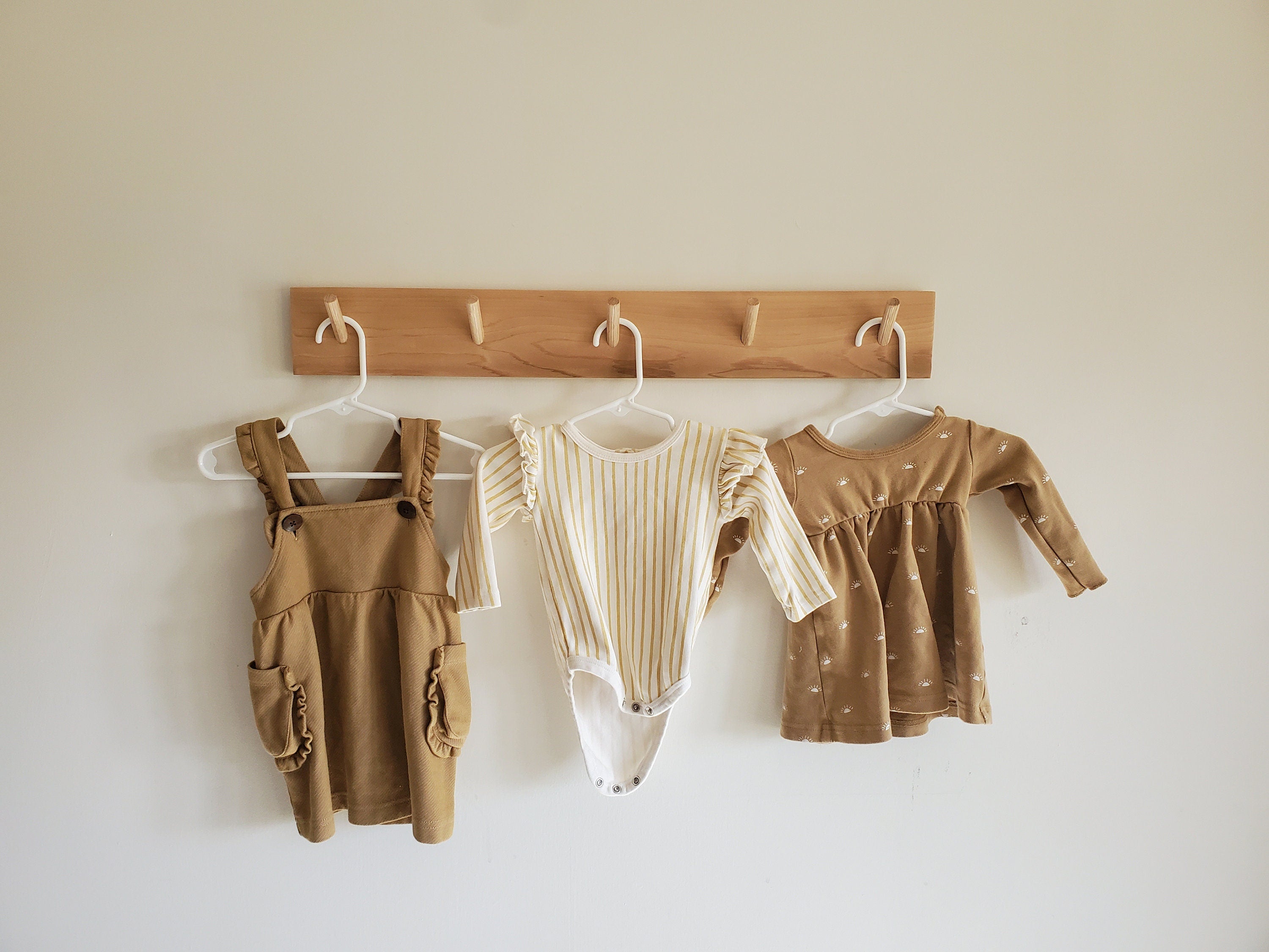 Shipping Included, 18" - 48" Nursery Angled Peg Rack Natural Cedar, Nursery Garment Rack, Wooden Nursery Peg Shelf, Entryway Coat Rack, Bathroom Towel Hanger