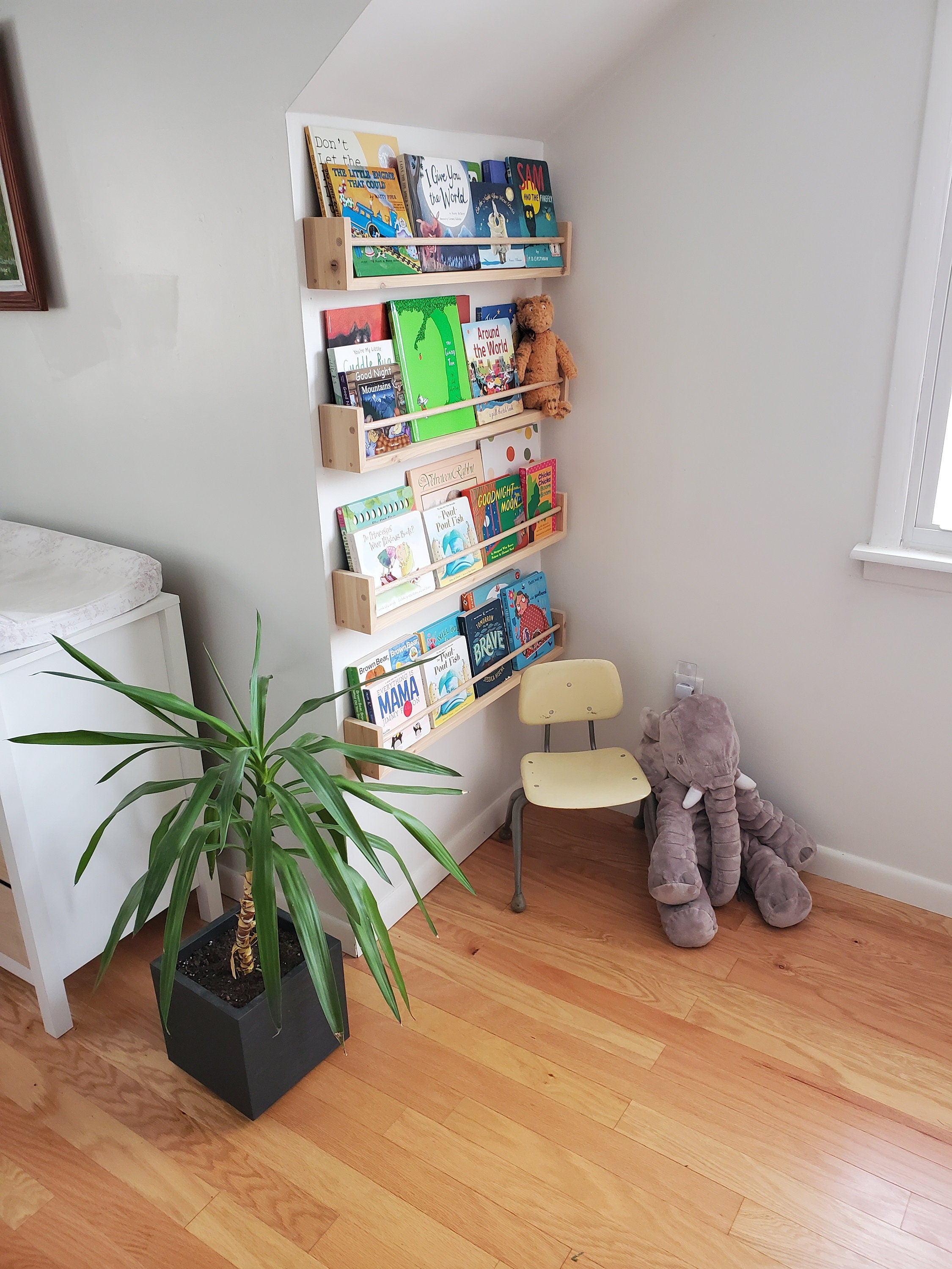 Shipping Included, Nursery Bookshelf, "Waterfall" Corner Joints, Natural Cedar (Custom Sizing Available) Small Space Shelf, Bookshelf, Joinery