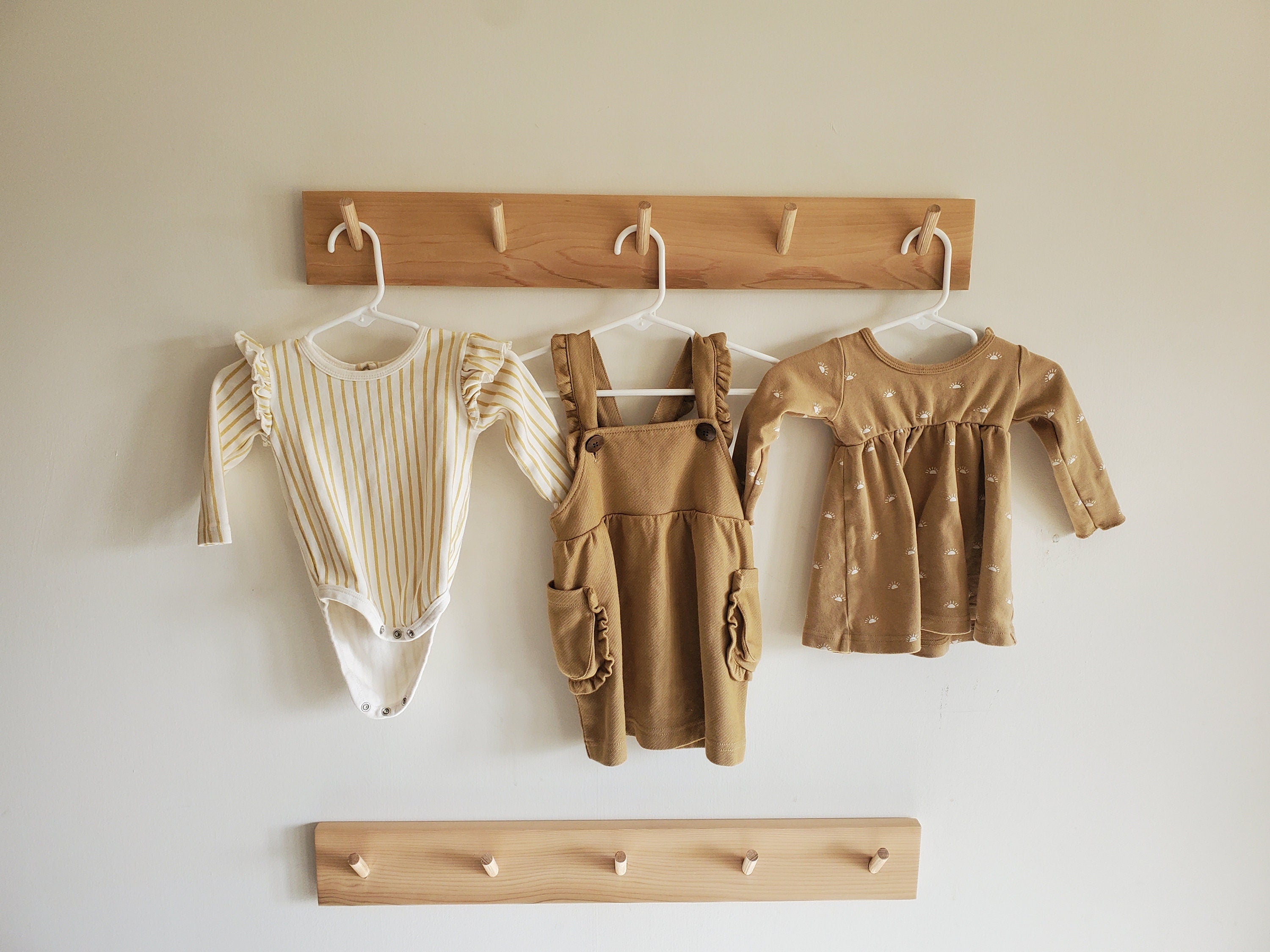 Shipping Included, 18" - 48" Nursery Angled Peg Rack Natural Cedar, Nursery Garment Rack, Wooden Nursery Peg Shelf, Entryway Coat Rack, Bathroom Towel Hanger